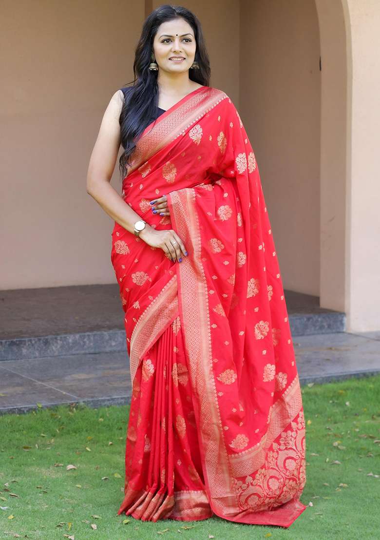 Red Embroidered Silk Blend Saree Set for Diwali and Festive Wear - Indya
