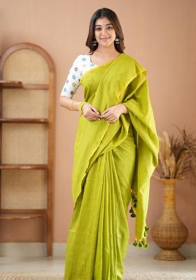 Green Embroidered Cotton And Acrylic Saree Set