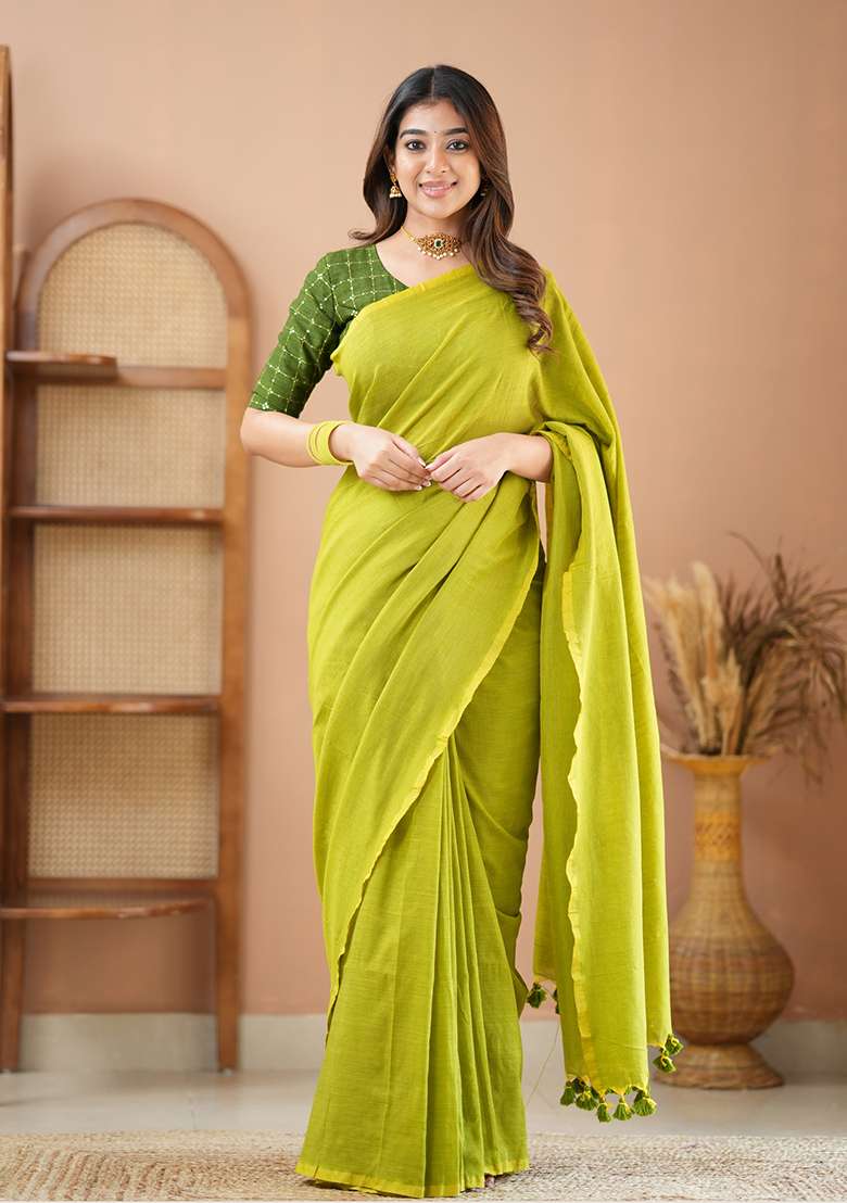 Green Embroidered Cotton And Acrylic Saree Set - Indya
