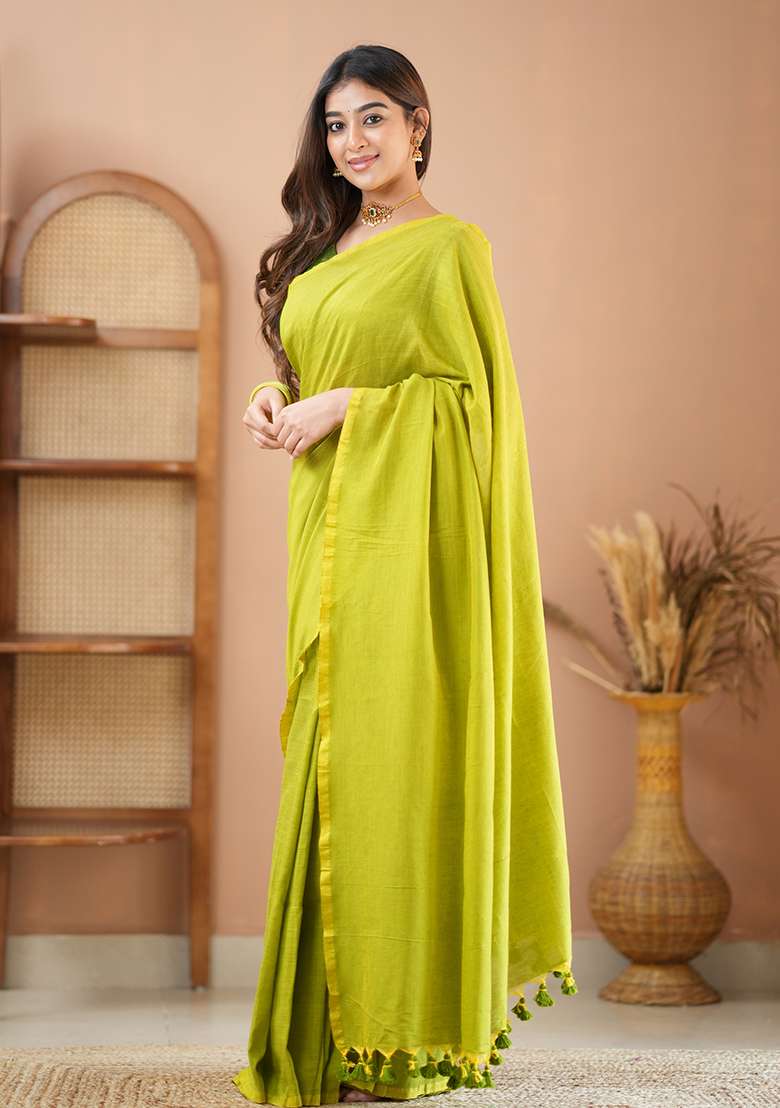 Green Embroidered Cotton And Acrylic Saree Set - Indya