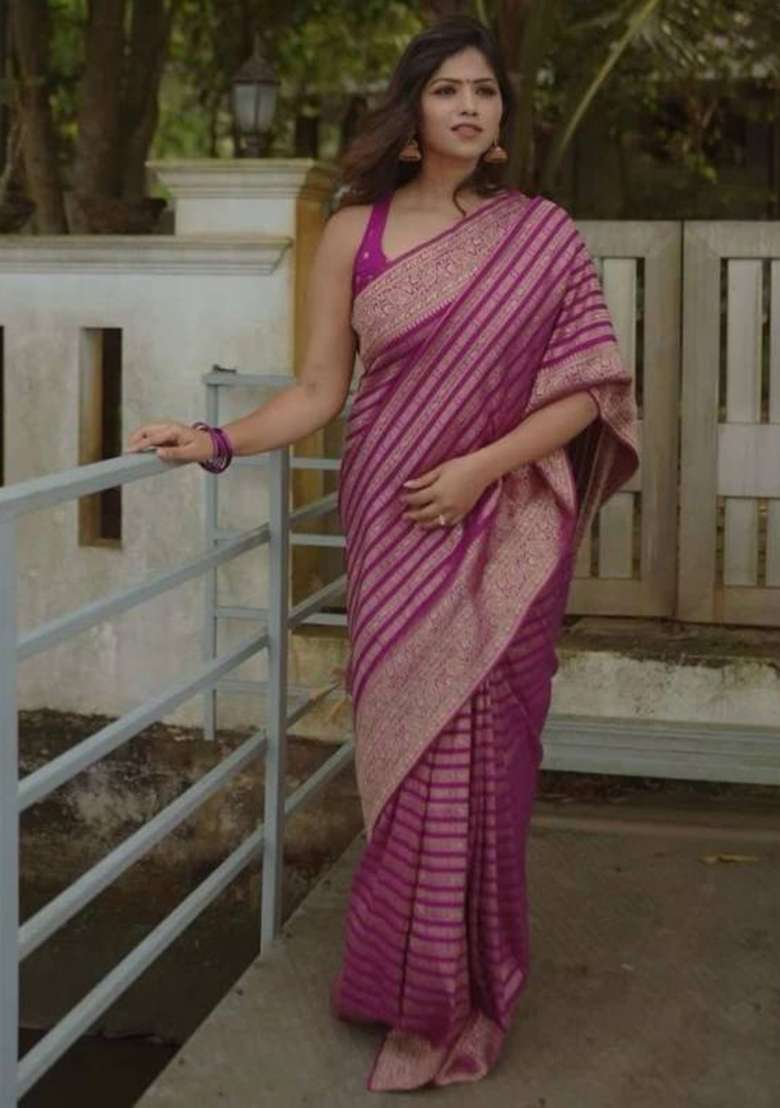 Onion Pink Jacquard Work Soft Lichi Silk Saree Set for Diwali and Festive Wear - Indya