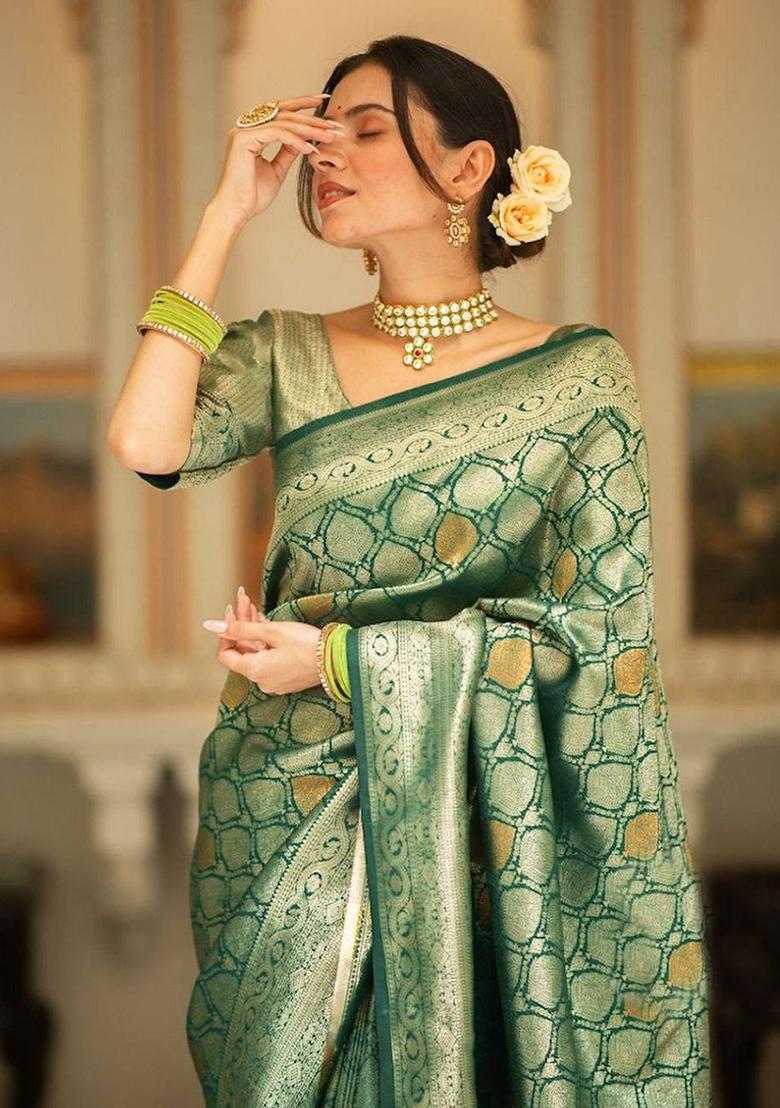 Green Jacquard Work Soft Lichi Silk Saree Set