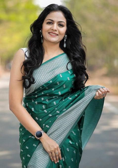 Green Jacquard Work Soft Lichi Silk Saree Set