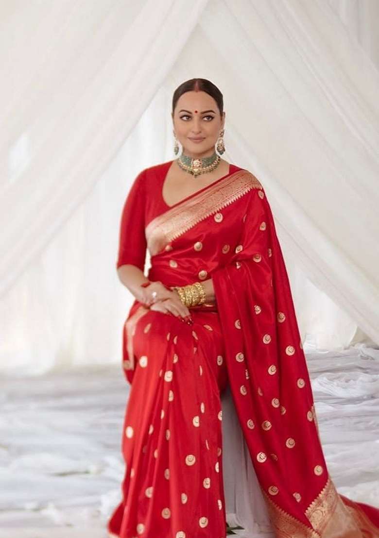 Red Embroidered Silk Blend Saree Set for Diwali and Festive Wear - Indya