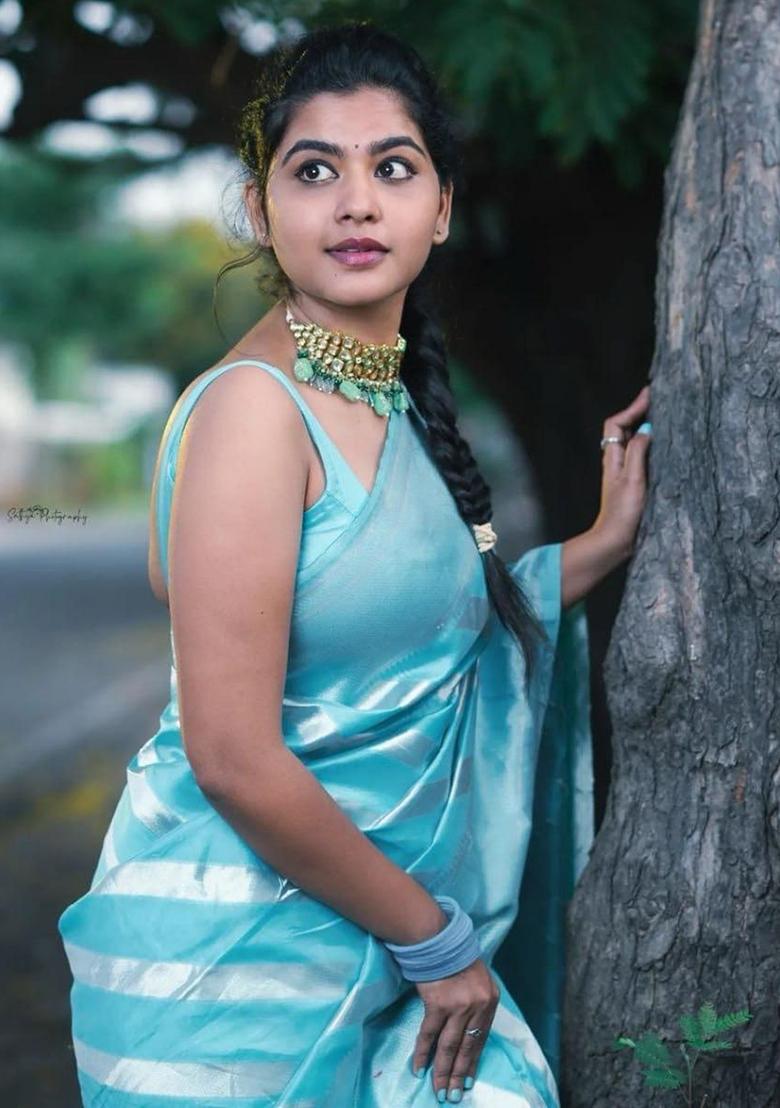 Blue Solid Silk Saree Set - Indya