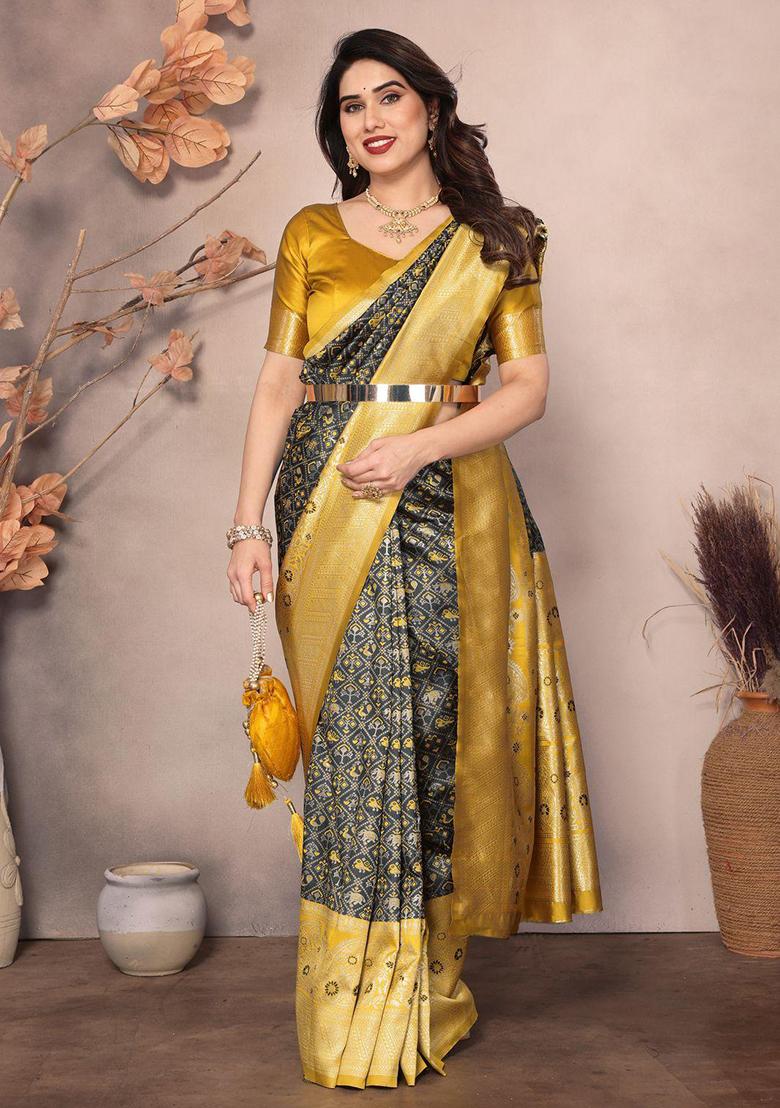 Black Solid Silk Saree Set - Indya