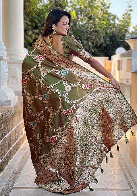 Mehendi Green Embroidered Silk Saree Set