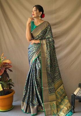 Grey Solid Silk Blend Saree Set