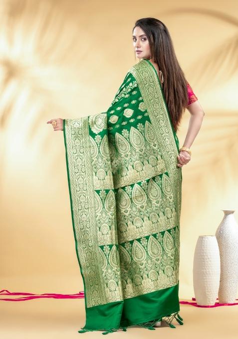 Green Floral Embroidery Silk Blend Saree Set