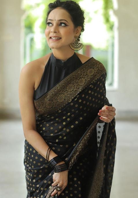 Black Embroidery Silk Saree With Blouse