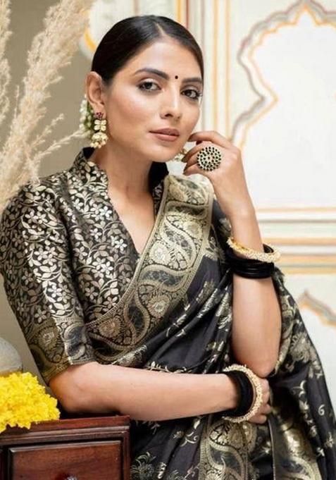 Black Embroidery Silk Saree With Blouse