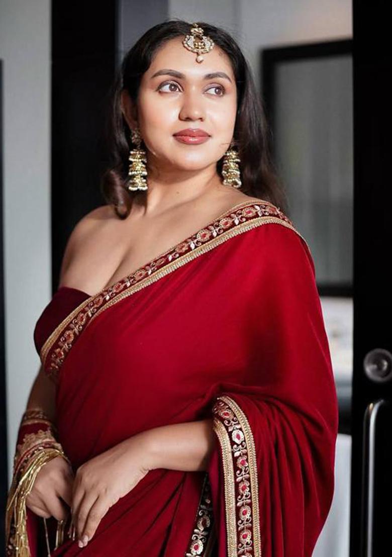 Red Printed Blended Saree Set - Indya