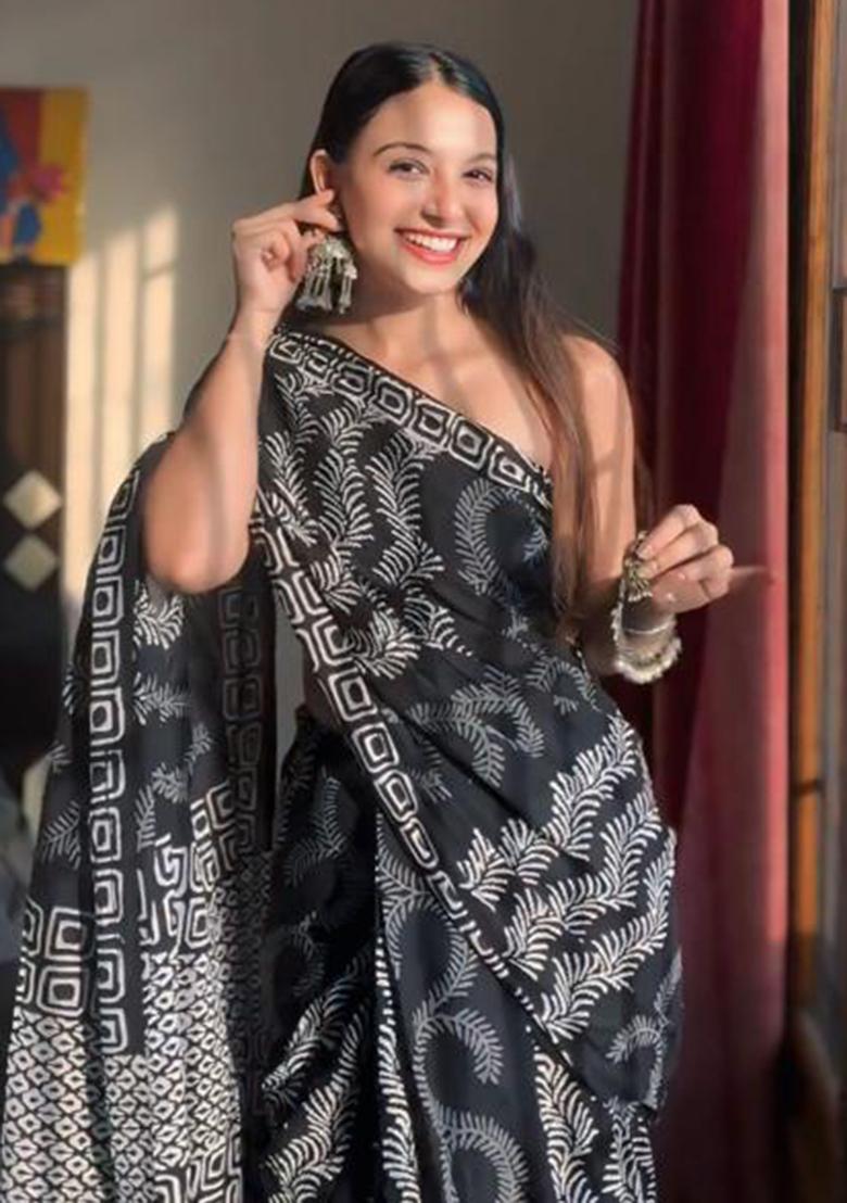Black Printed Blended Saree Set - Indya