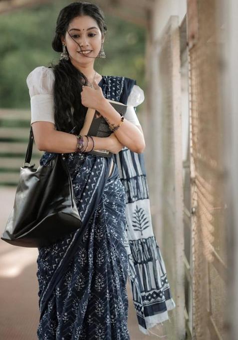 Black Printed Blended Saree Set
