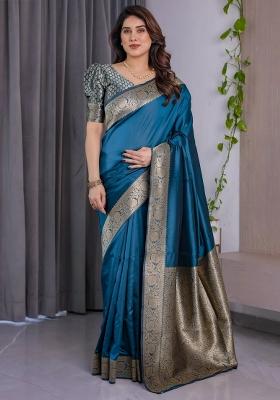 Blue Embroidered Kanjivaram Silk Saree Set