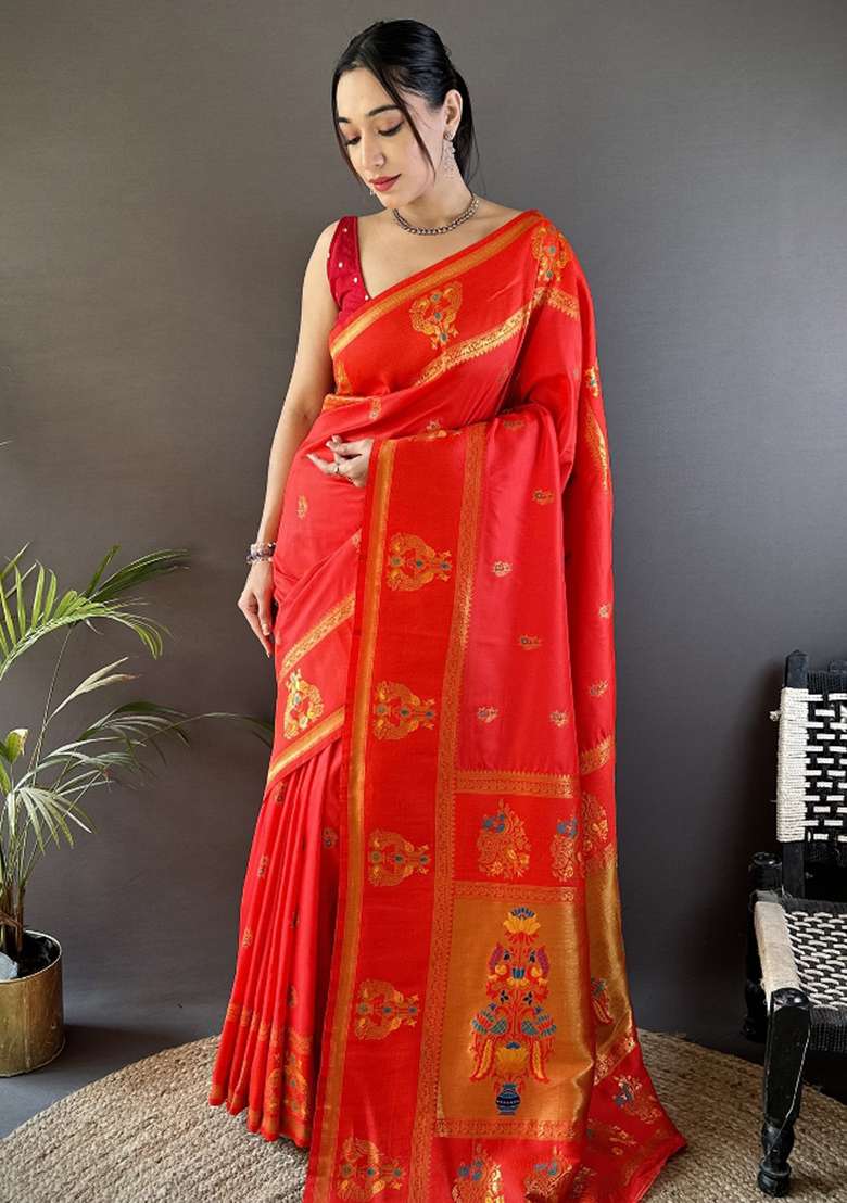 Red Weaving Border Silk Blend Saree Set for Diwali | Wedding & Festive Wear - Indya