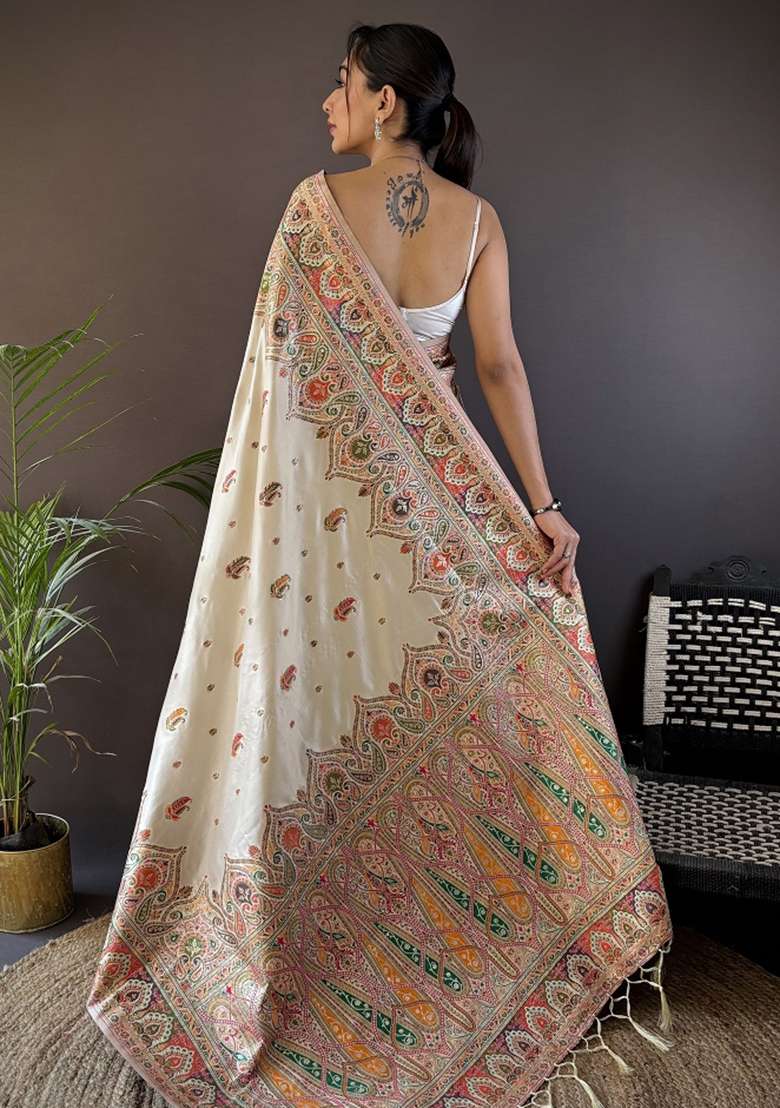 White Silk Blend Saree Set with Embroidered for Diwali | Wedding & Festive Wear - Indya