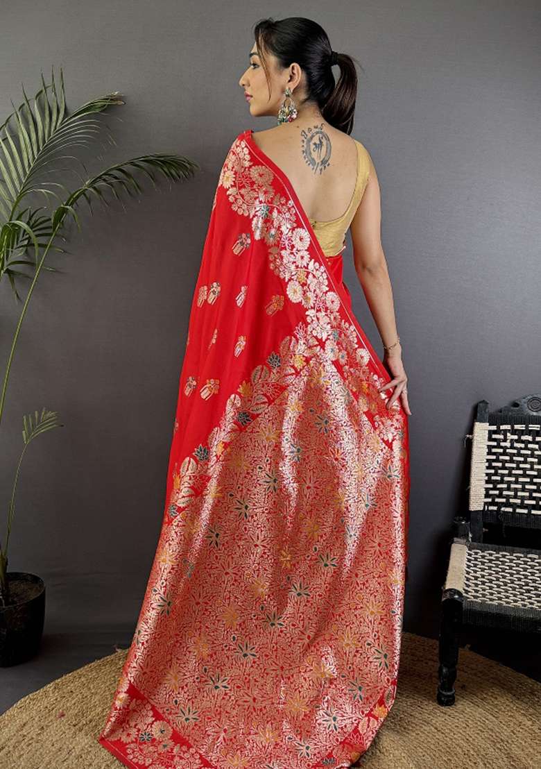 Red Woven Silk Blend Saree Set for Diwali and Festive Wear - Indya