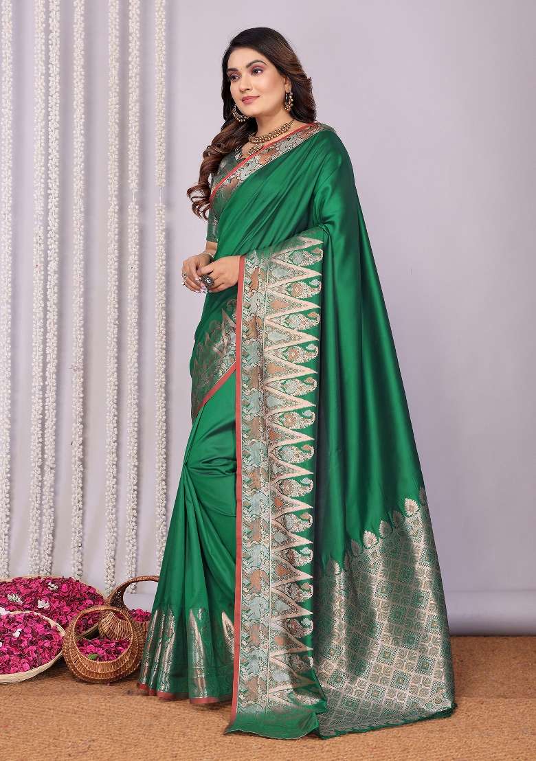 Pine Green Woven Silk Blend Saree Set for Diwali and Festive Wear - Indya