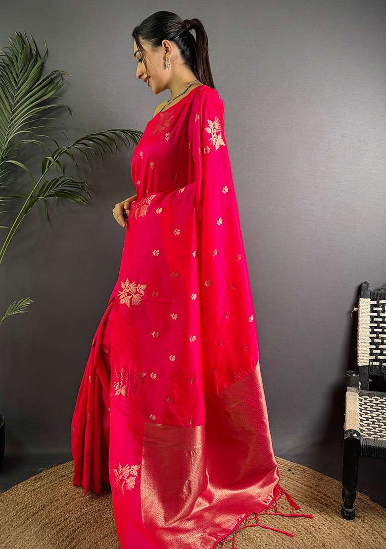 Red Woven Silk Blend Saree Set for Diwali | Wedding & Festive Wear - Indya