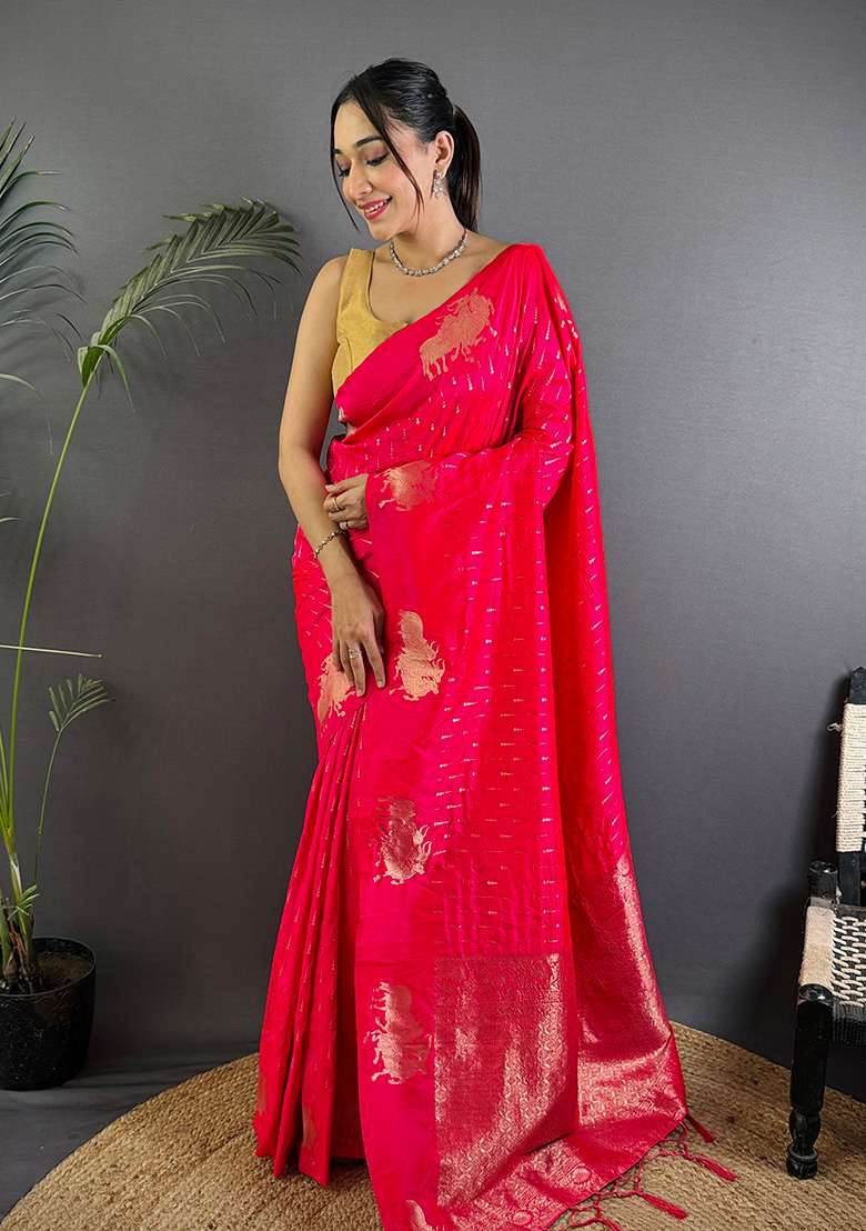Red Woven Silk Blend Saree Set for Diwali and Festive Wear - Indya