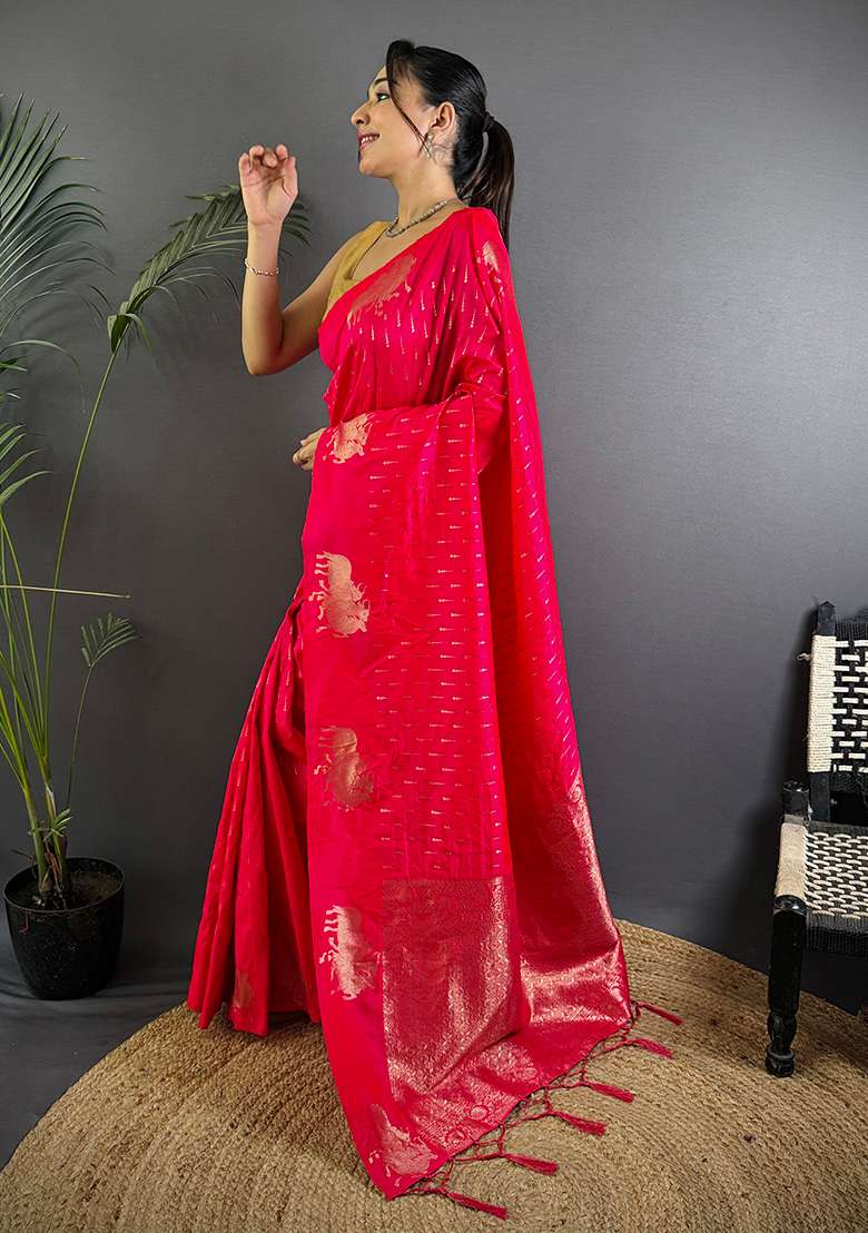 Red Woven Silk Blend Saree Set for Diwali and Festive Wear - Indya
