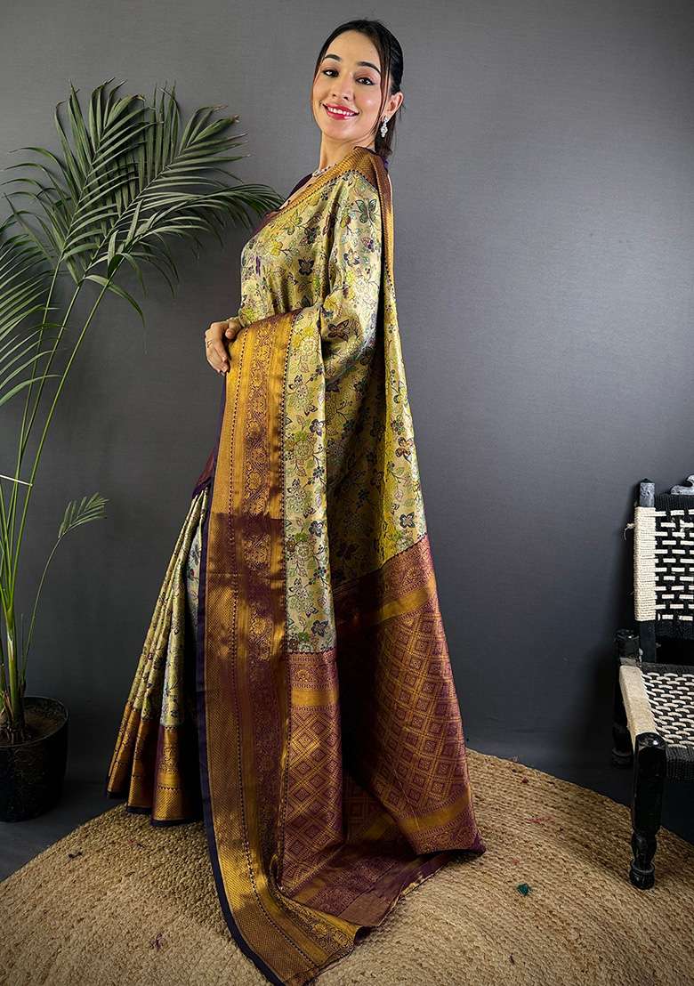 Green Woven Silk Blend Saree Set for Diwali and Festive Wear - Indya