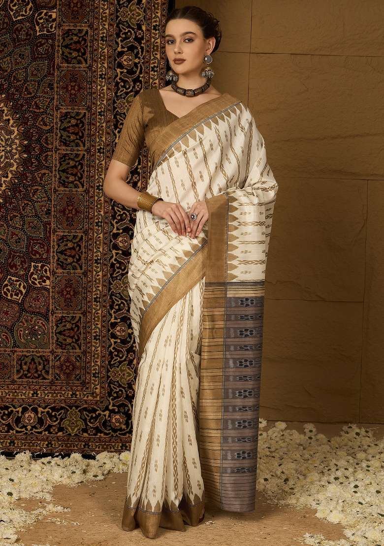 Off White Printed Bhagalpuri Silk Blend Saree Set - Indya