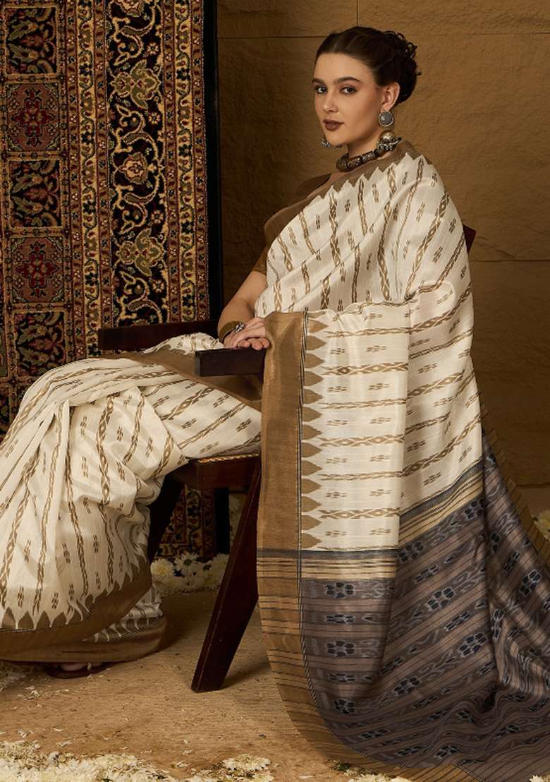 Off White Printed Bhagalpuri Silk Blend Saree Set - Indya