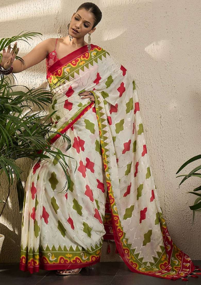 Off White Printed Georgette Saree Set - Indya