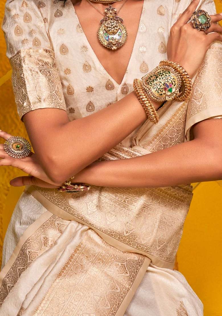 Off White Silk Blend Saree Set with Printed for Diwali | Wedding & Festive Wear - Indya
