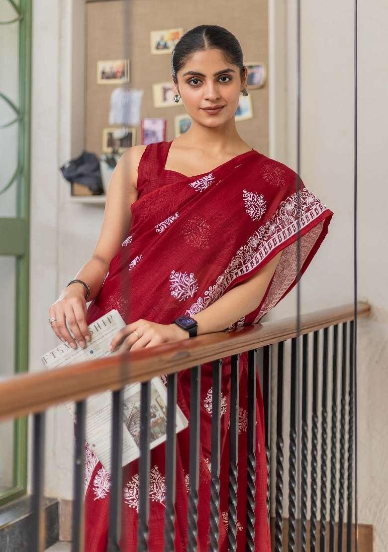 Red Printed Cotton Blend Saree Set for Diwali and Festive Wear - Indya