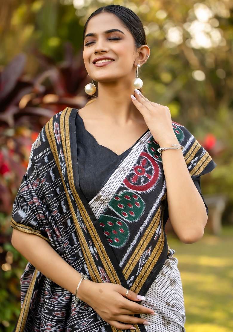 Off White Printed Bhagalpuri Silk Blend Saree Set - Indya