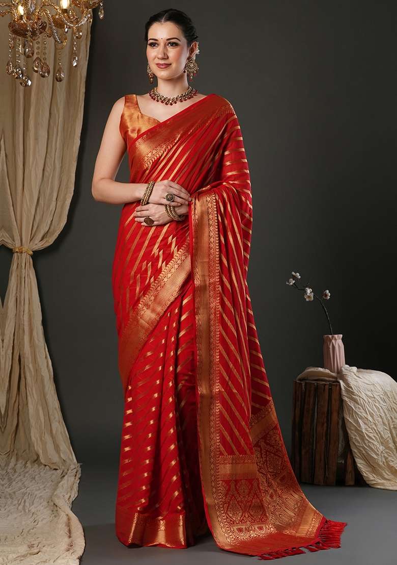 Red Printed Pure Georgette Saree Set - Indya