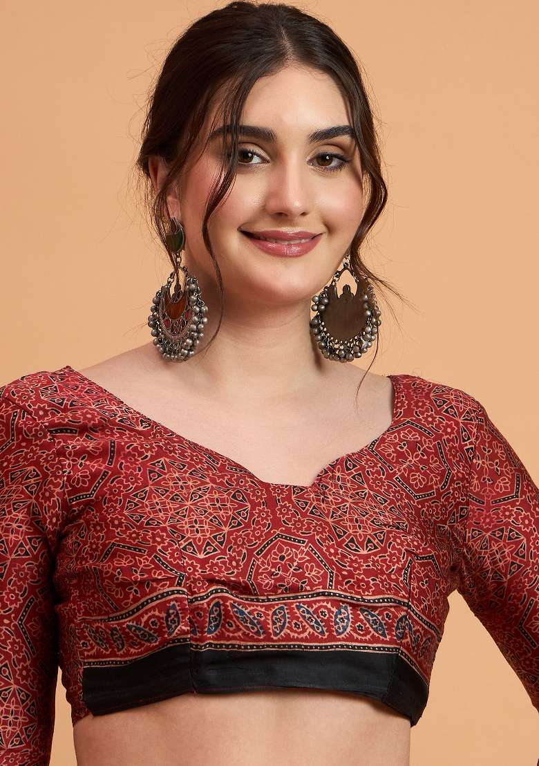Maroon Printed Viscose Silk Saree Set - Indya