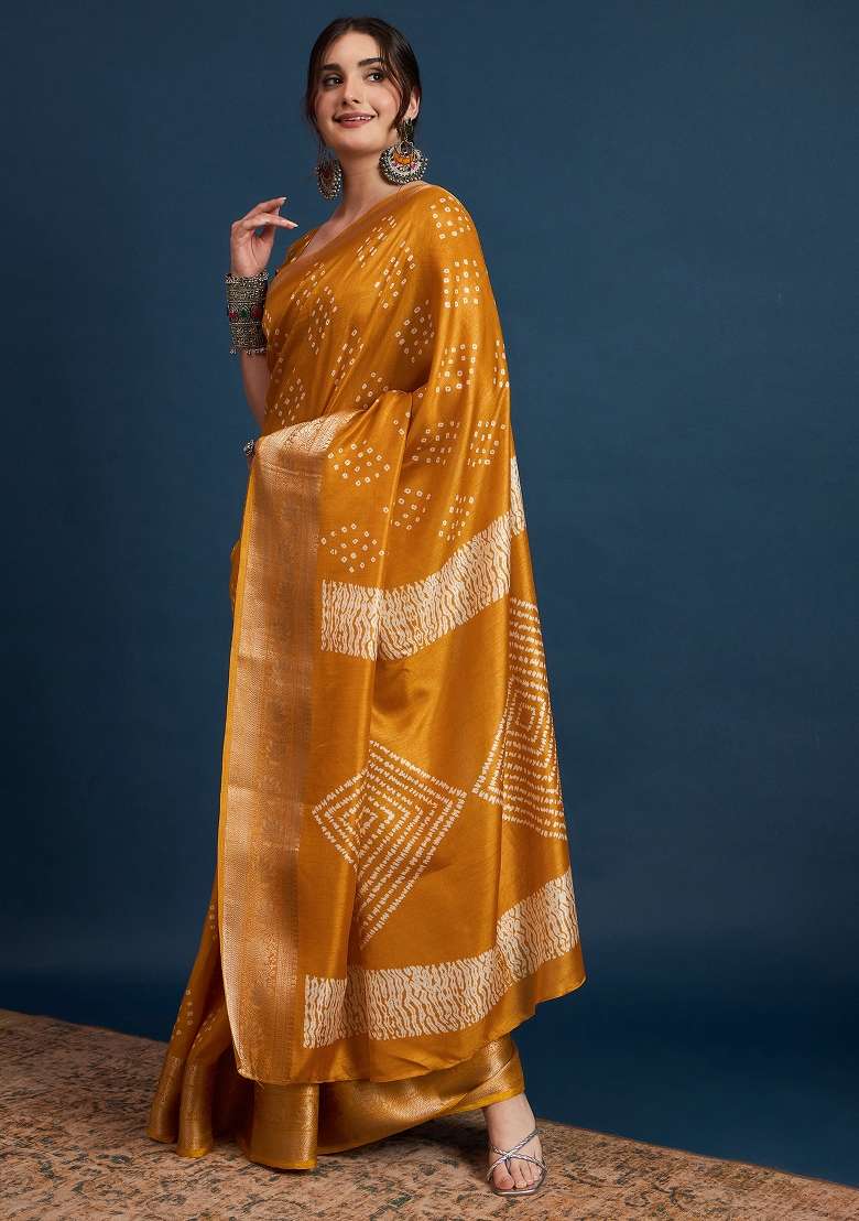 Mustard Printed Silk Blend Saree Set - Indya