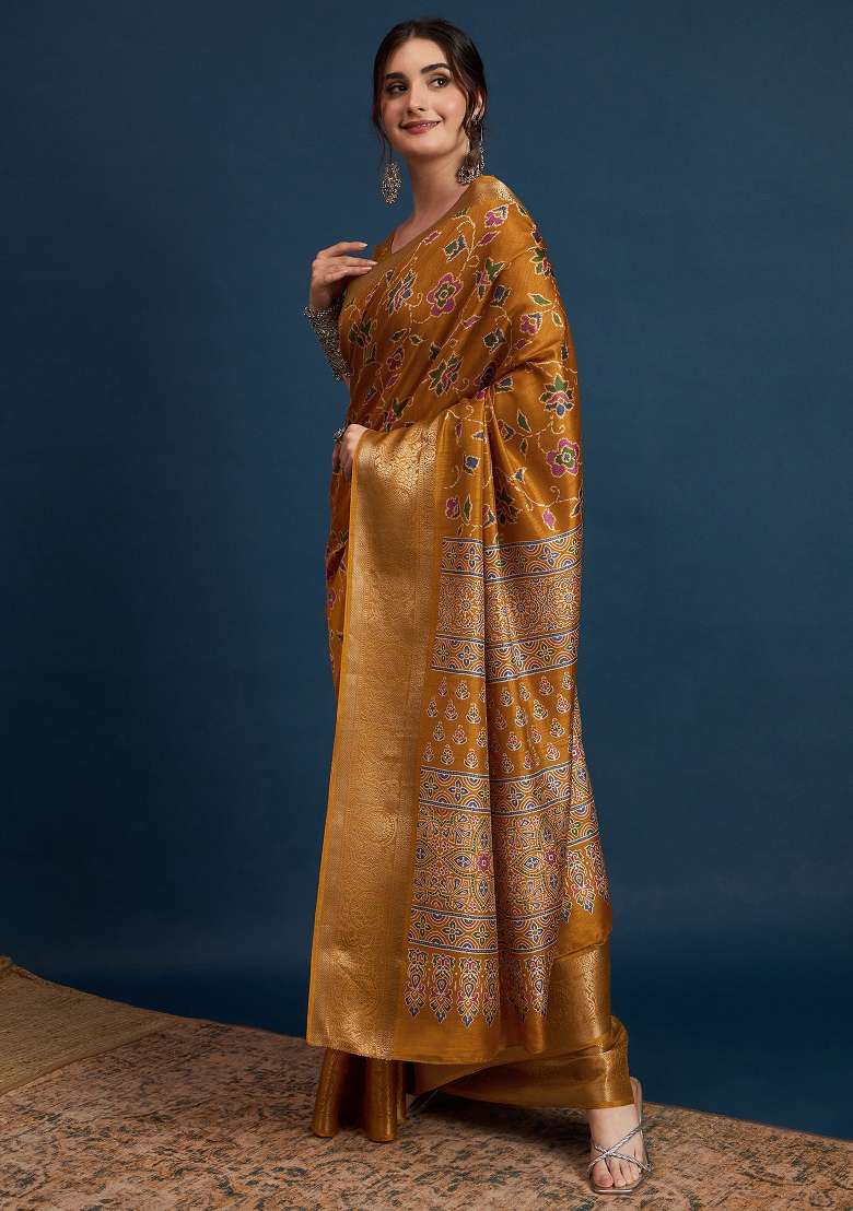 Mustard Printed Silk Blend Saree Set - Indya