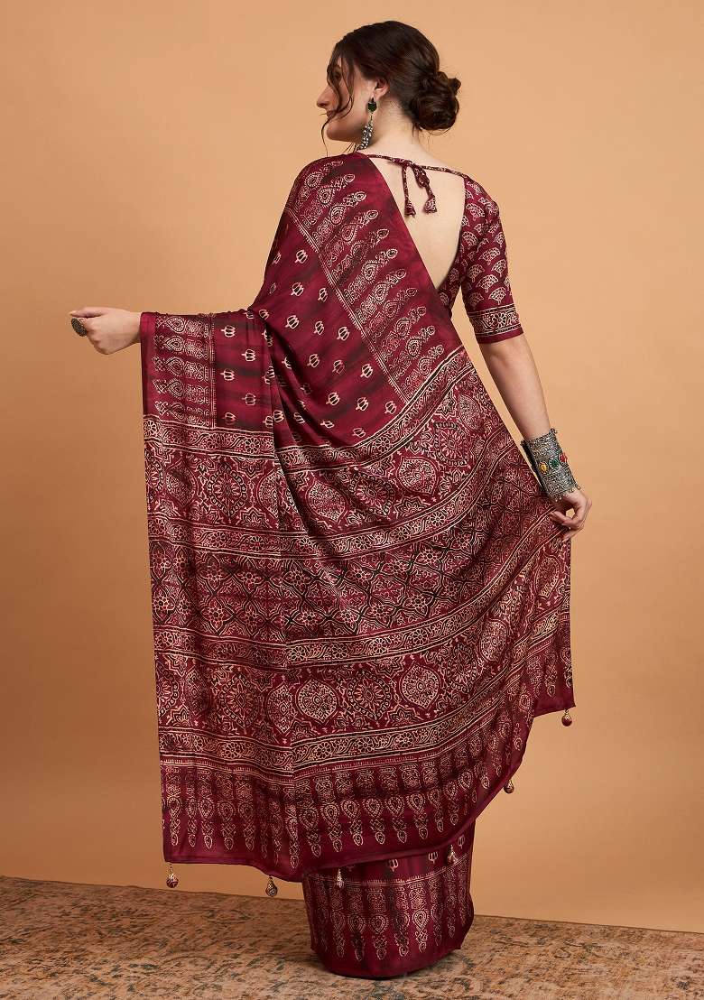 Magenta Printed Pure Crepe Saree Set - Indya