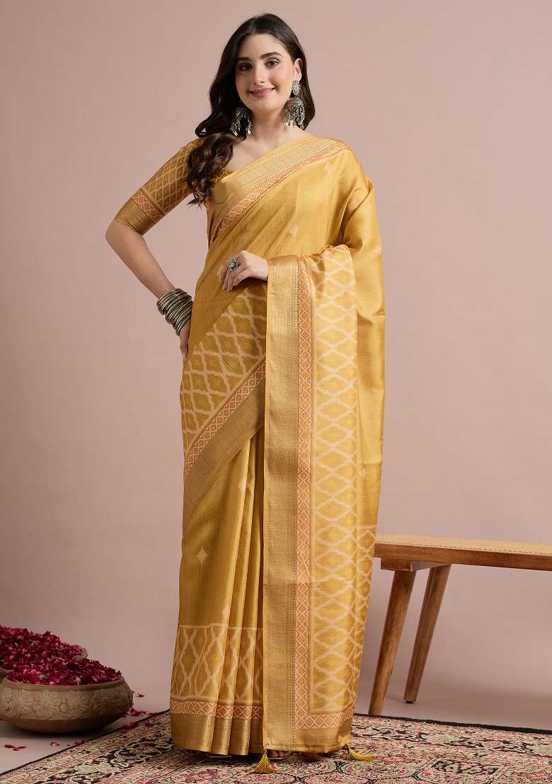 Yellow Printed Cotton Blend Saree Set - Indya