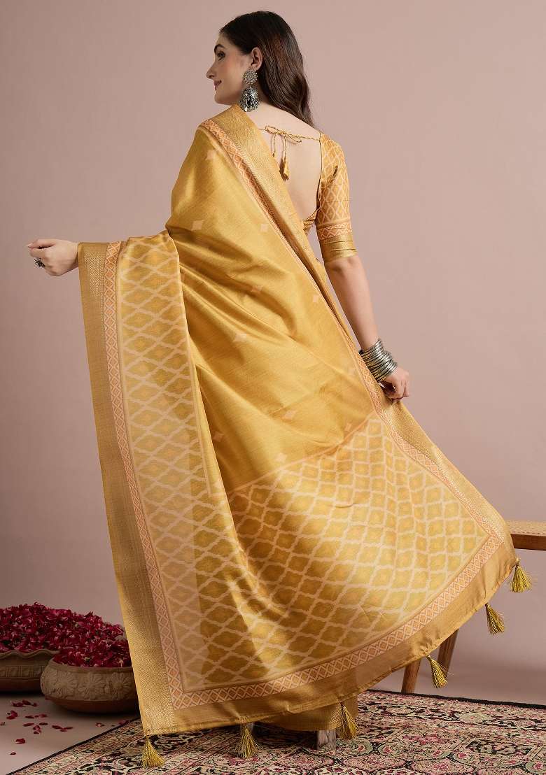 Yellow Printed Cotton Blend Saree Set - Indya