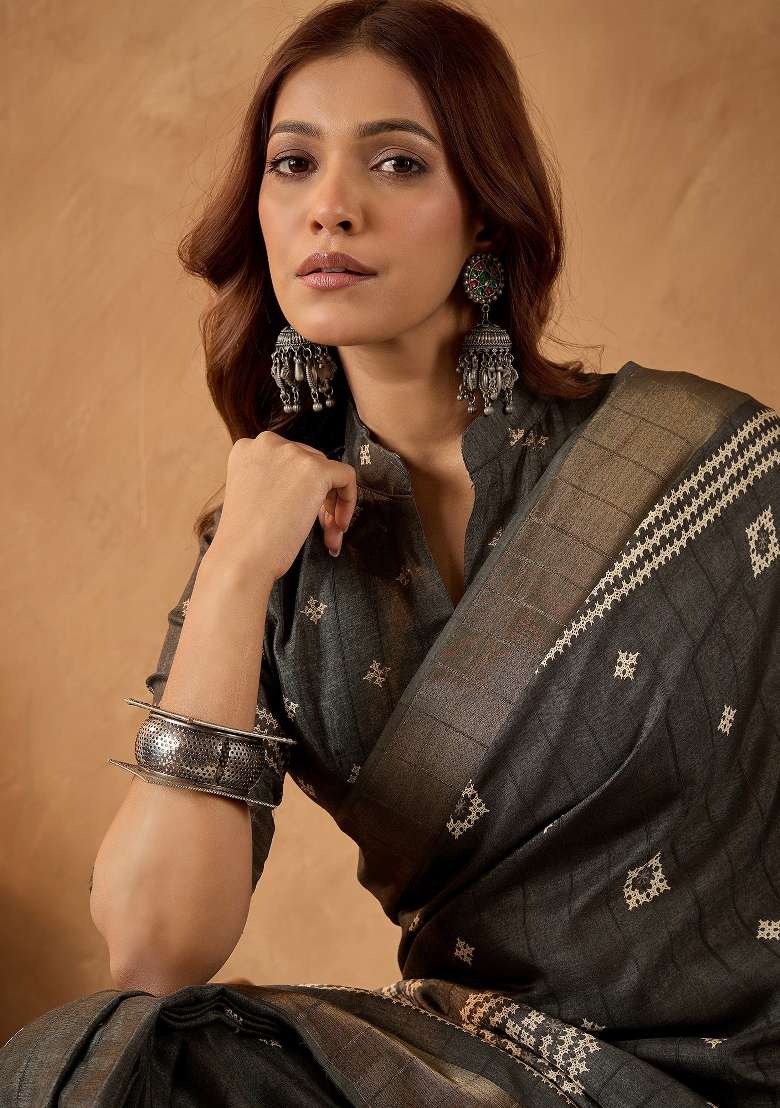 Charcoal Grey Printed Silk Blend Saree Set - Indya