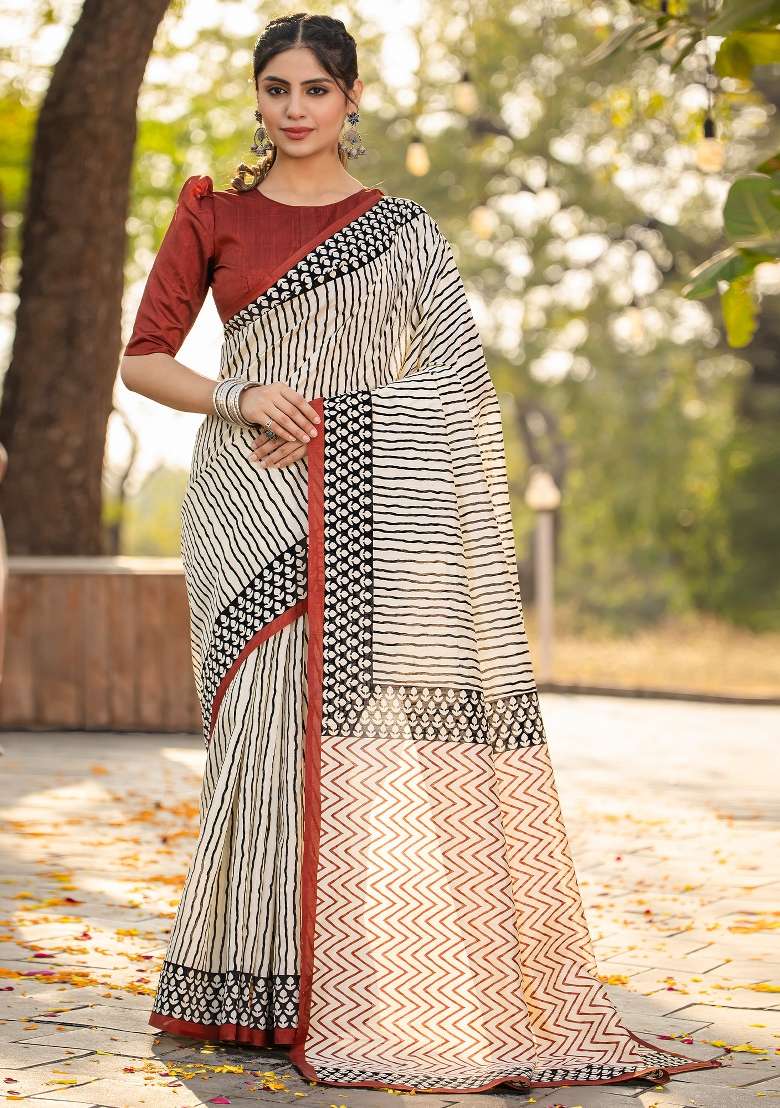 Off White Printed Bhagalpuri Silk Blend Saree Set - Indya
