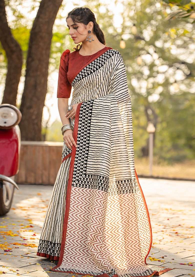 Off White Printed Bhagalpuri Silk Blend Saree Set - Indya