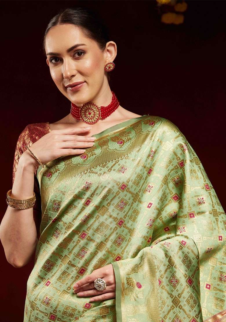 Light Green Printed Litchi Silk Blend Saree Set - Indya