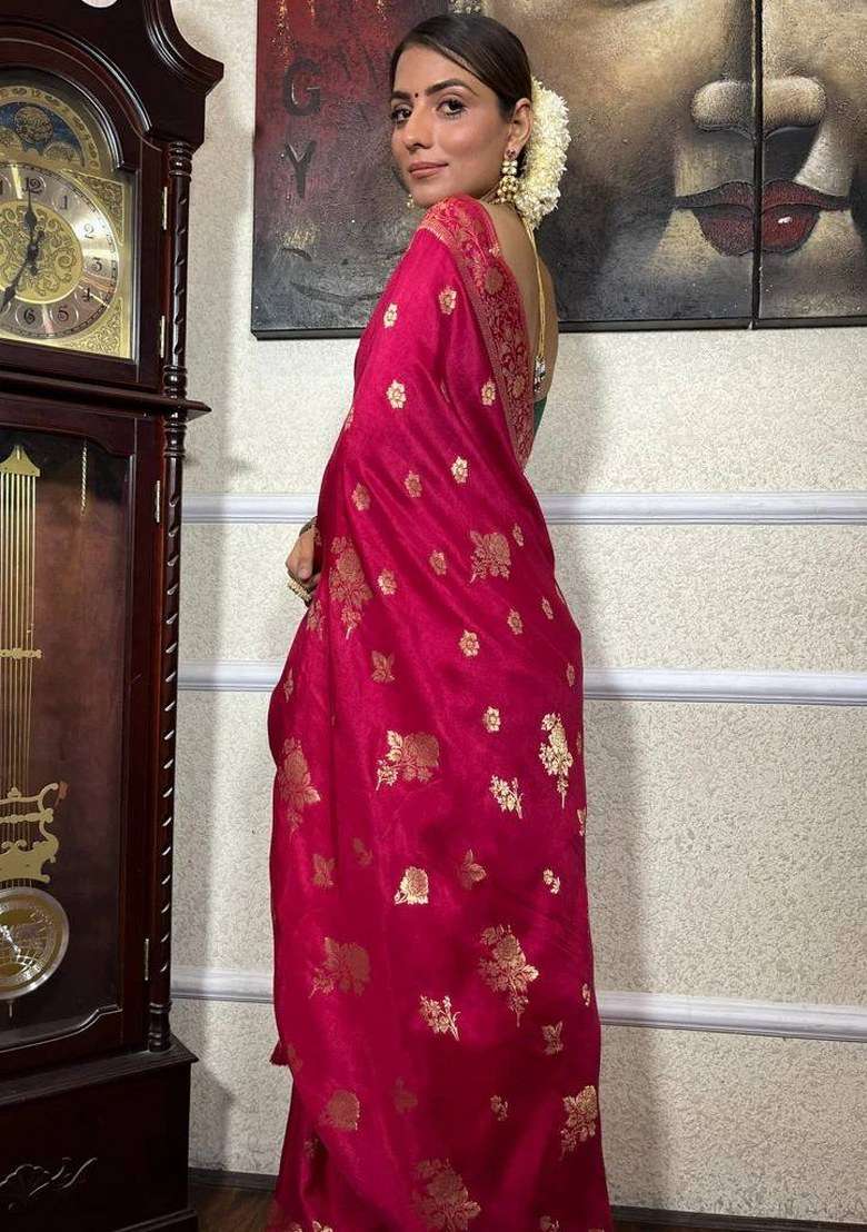 Pink Jacquard Silk Blend Saree Set for Diwali | Wedding & Festive Wear - Indya