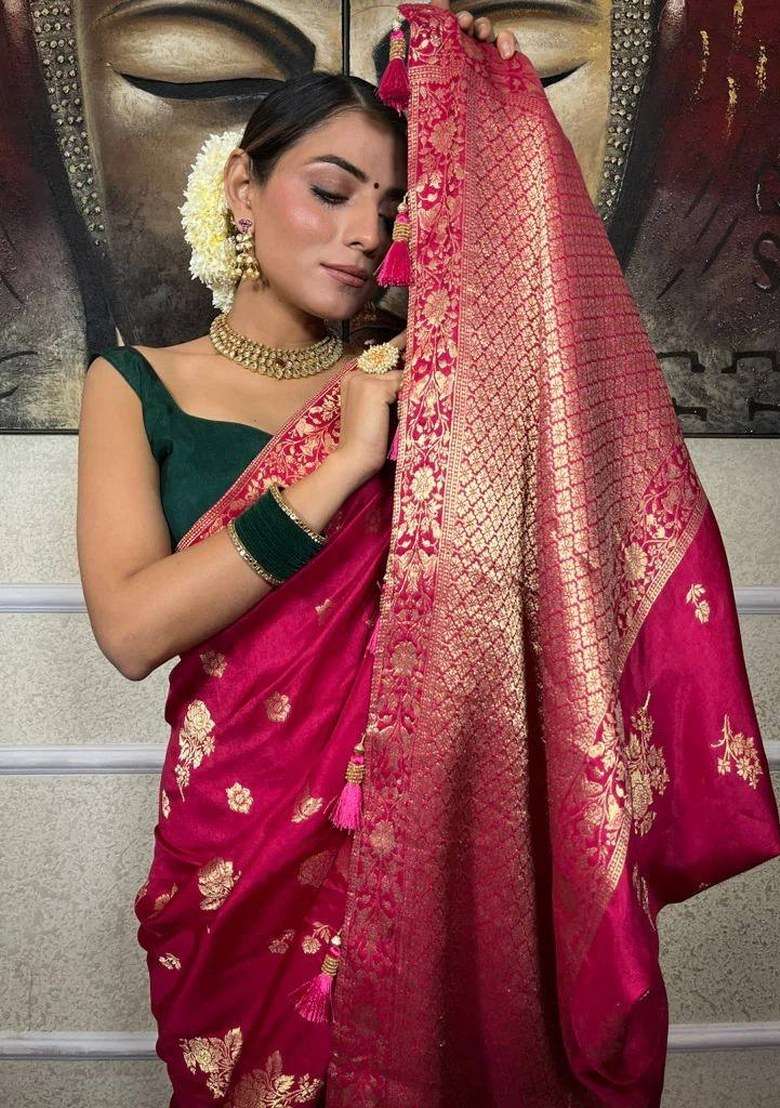 Pink Jacquard Silk Blend Saree Set for Diwali | Wedding & Festive Wear - Indya