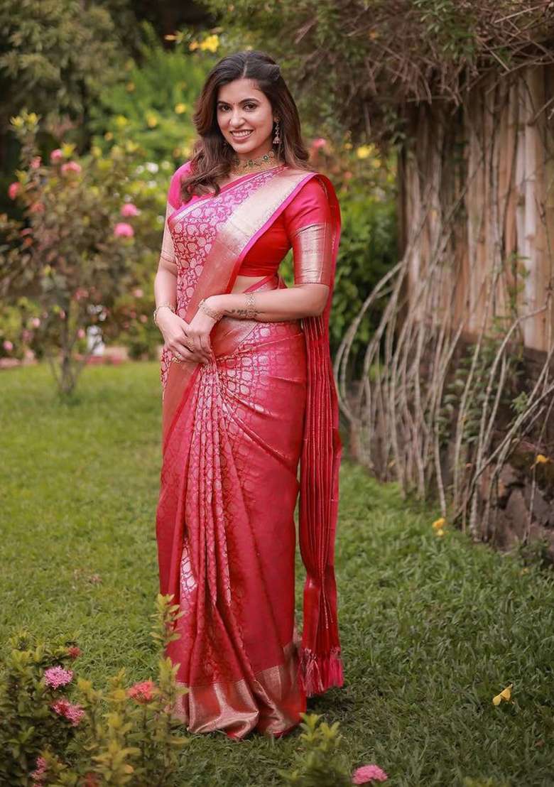 Pink Jacquard Silk Blend Saree Set for Diwali and Festive Wear - Indya