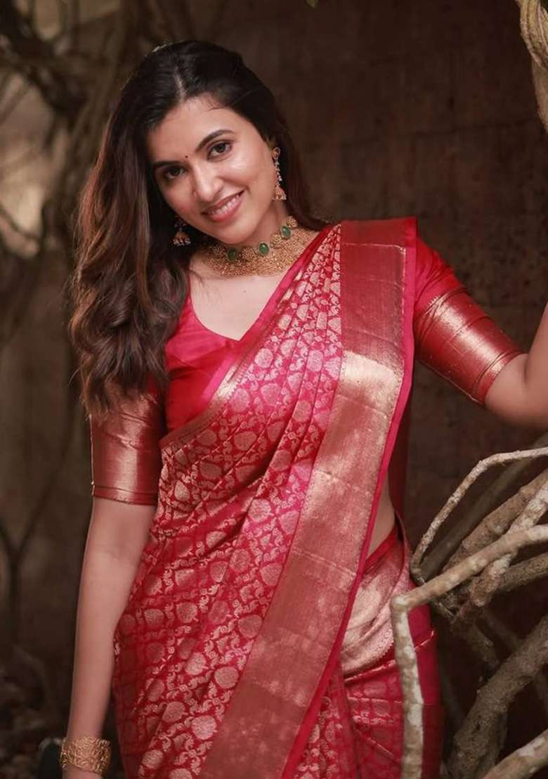 Pink Jacquard Silk Blend Saree Set for Diwali and Festive Wear - Indya