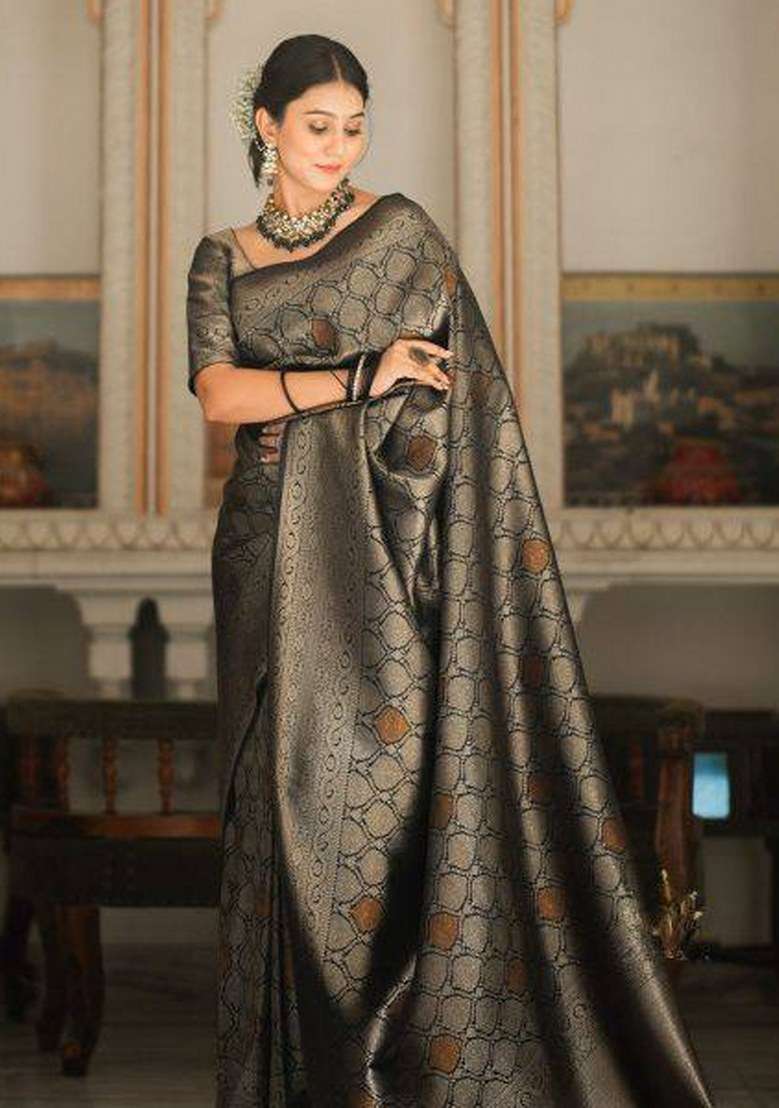 Black Jacquard Silk Blend Saree Set for Diwali | Wedding & Festive Wear - Indya