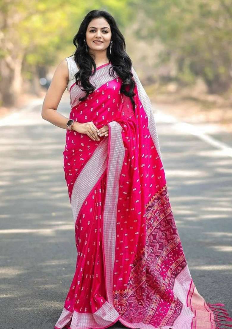 Pink Jacquard Silk Blend Saree Set for Diwali | Wedding & Festive Wear - Indya